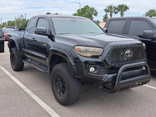 2022 Toyota Tacoma SR