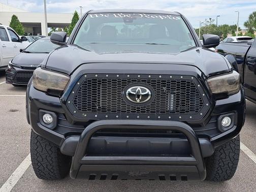2022 Toyota Tacoma SR