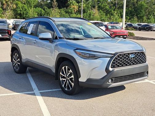 2022 Toyota Corolla Cross XLE