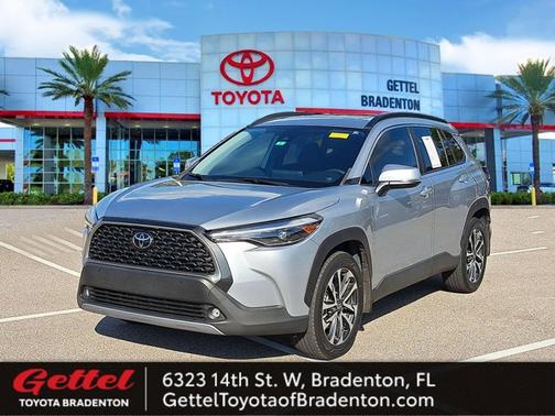 2022 Toyota Corolla Cross XLE
