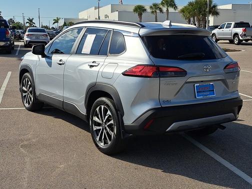 2022 Toyota Corolla Cross XLE