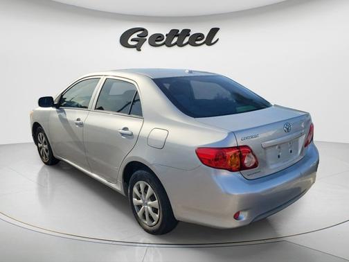 Classic Silver Metallic 2010 Toyota Corolla LE