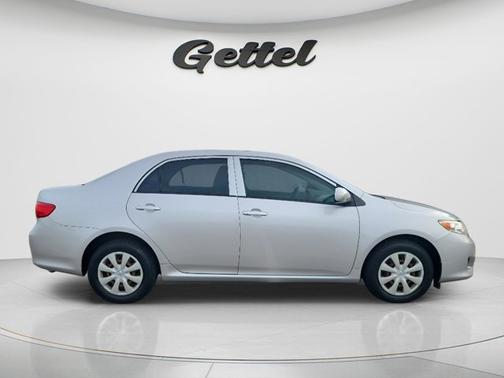Classic Silver Metallic 2010 Toyota Corolla LE