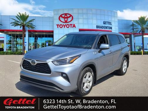 2023 Toyota Highlander LE