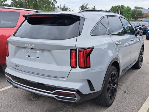 2023 Kia Sorento SX