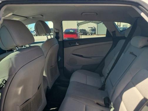 2017 Hyundai TUCSON SE