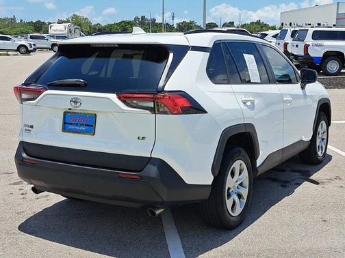 2021 Toyota RAV4 LE