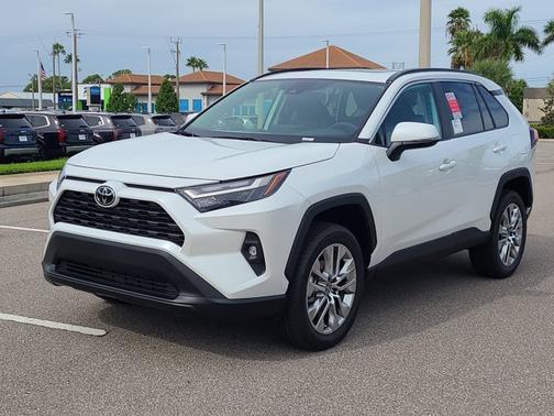 2025 Toyota RAV4 XLE Premium