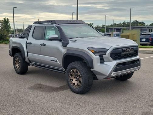 2025 Toyota Tacoma Base