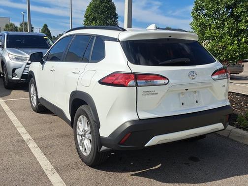 2024 Toyota Corolla Cross LE