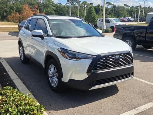 2024 Toyota Corolla Cross LE