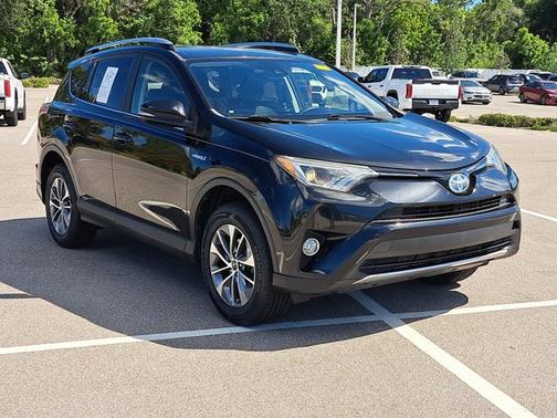 2017 Toyota RAV4 Hybrid XLE