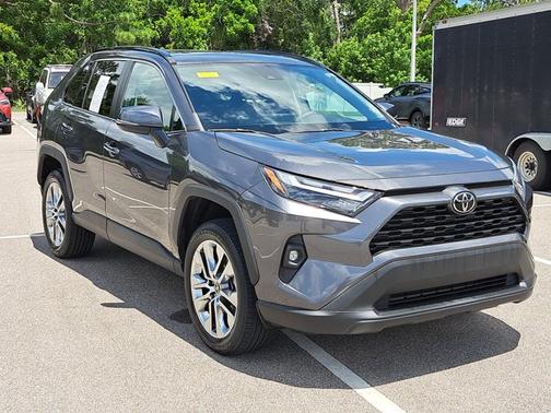 2022 Toyota RAV4 XLE Premium