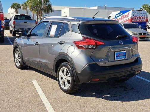 2018 Nissan Kicks S