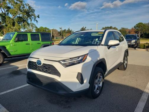 2022 Toyota RAV4 Hybrid Hybrid XLE