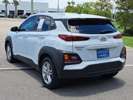 2021 Hyundai KONA SE