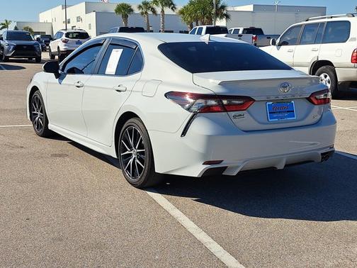 2023 Toyota Camry SE