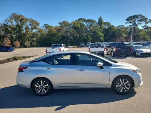 2020 Nissan Versa SV