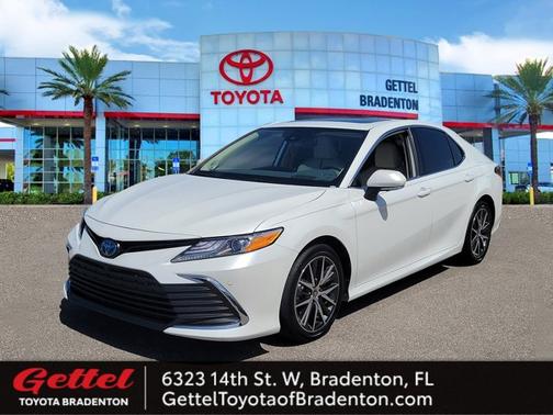 2022 Toyota Camry Hybrid Hybrid XLE