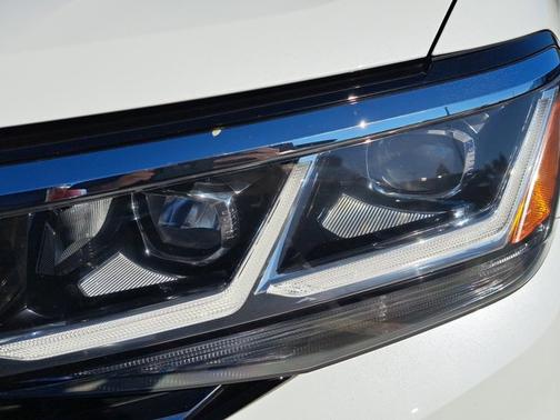 2023 Volkswagen Atlas 3.6L V6 SEL Premium R-Line