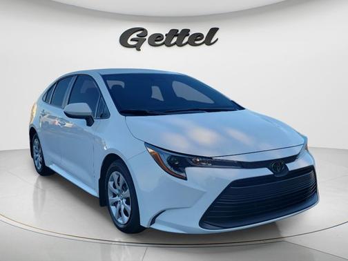 Ice Cap 2025 Toyota Corolla LE