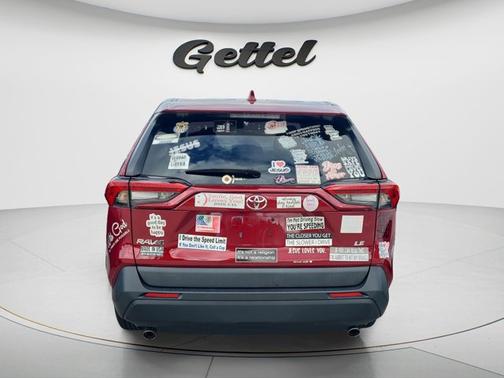 Ruby Flare Pearl 2022 Toyota RAV4 LE