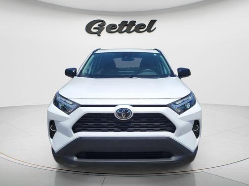 Ice Cap 2025 Toyota RAV4 Hybrid SE