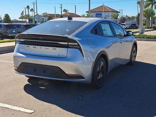 2026 Toyota Prius Plug-In Hybrid SE