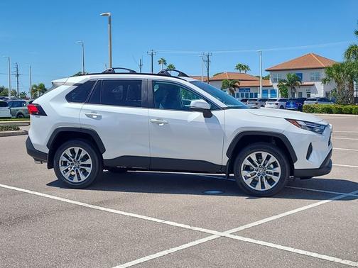 2025 Toyota RAV4 XLE Premium
