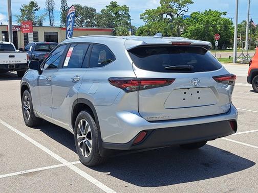 2025 Toyota Highlander XLE