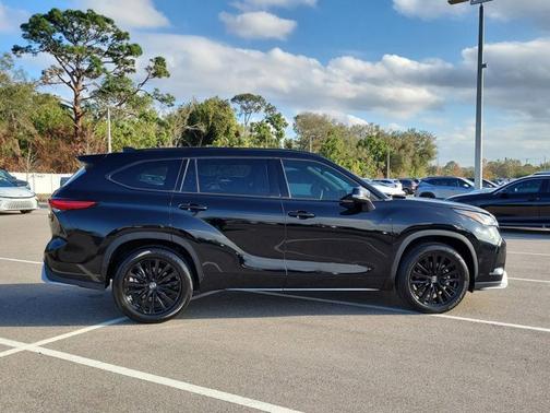 2023 Toyota Highlander XSE