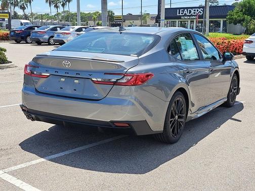 2025 Toyota Camry SE