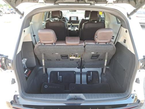 2024 Toyota Sienna Platinum