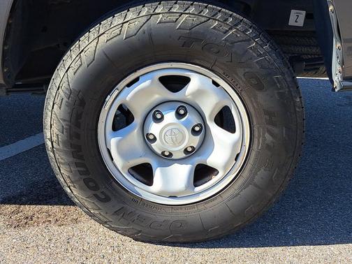 2017 Toyota Tacoma SR