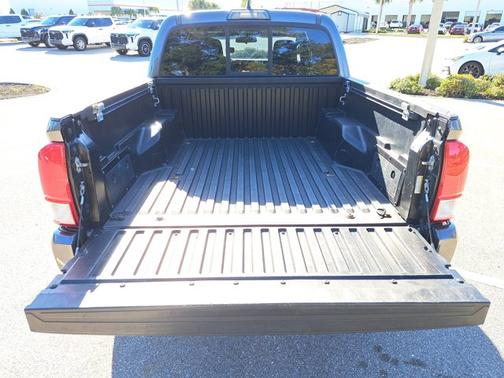 2017 Toyota Tacoma SR