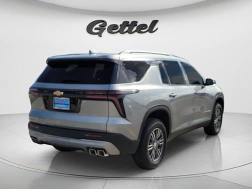 Sterling Gray Metallic 2026 Chevrolet Traverse LT