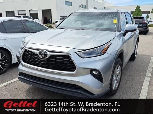 2021 Toyota Highlander LE