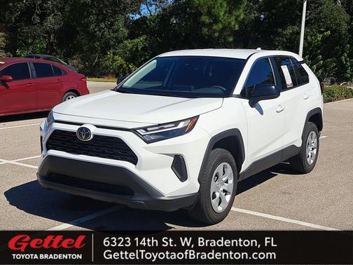 2025 Toyota RAV4 LE