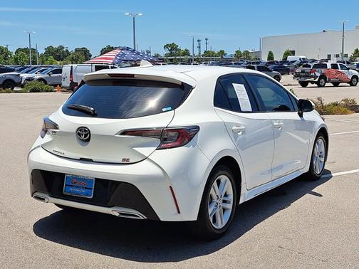 2022 Toyota Corolla Hatchback SE