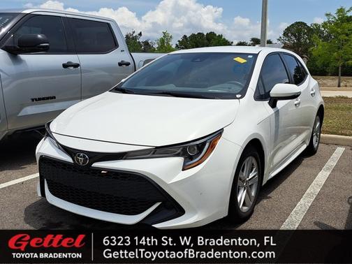 2022 Toyota Corolla Hatchback SE