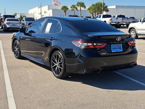 2024 Toyota Camry SE