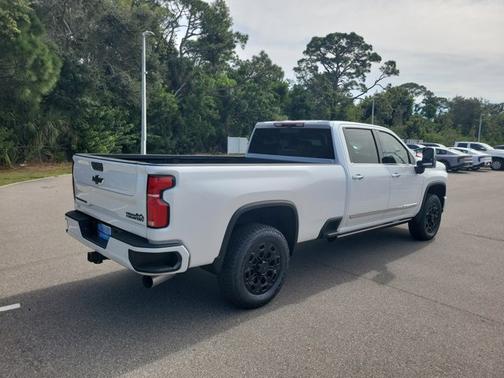 2025 Chevrolet Silverado 3500 High Country