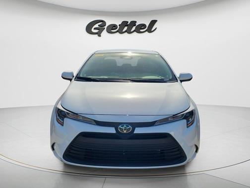 Ice Cap 2025 Toyota Corolla LE