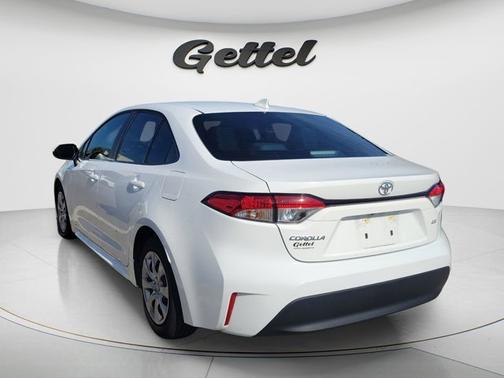 Ice Cap 2025 Toyota Corolla LE