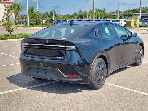 2025 Toyota Prius Plug-In Hybrid SE