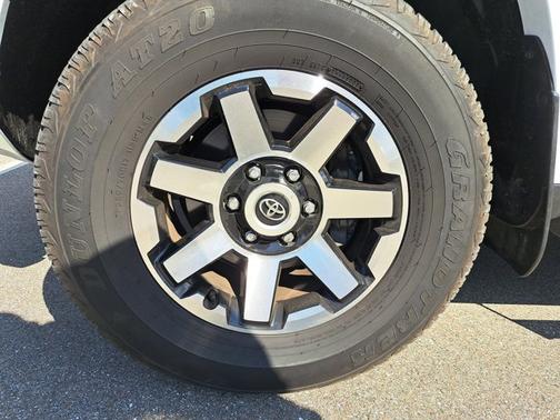 2024 Toyota 4Runner TRD Off Road