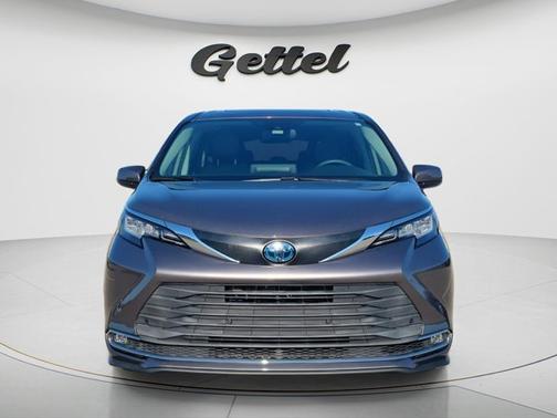 Predawn Gray Mica 2021 Toyota Sienna XLE
