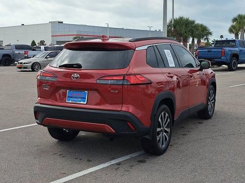 2022 Toyota Corolla Cross XLE