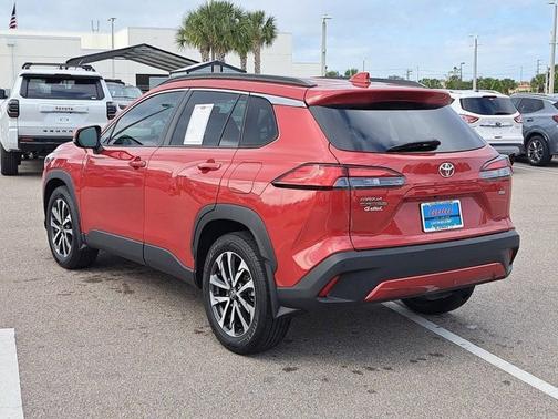 2022 Toyota Corolla Cross XLE