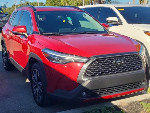 2022 Toyota Corolla Cross XLE